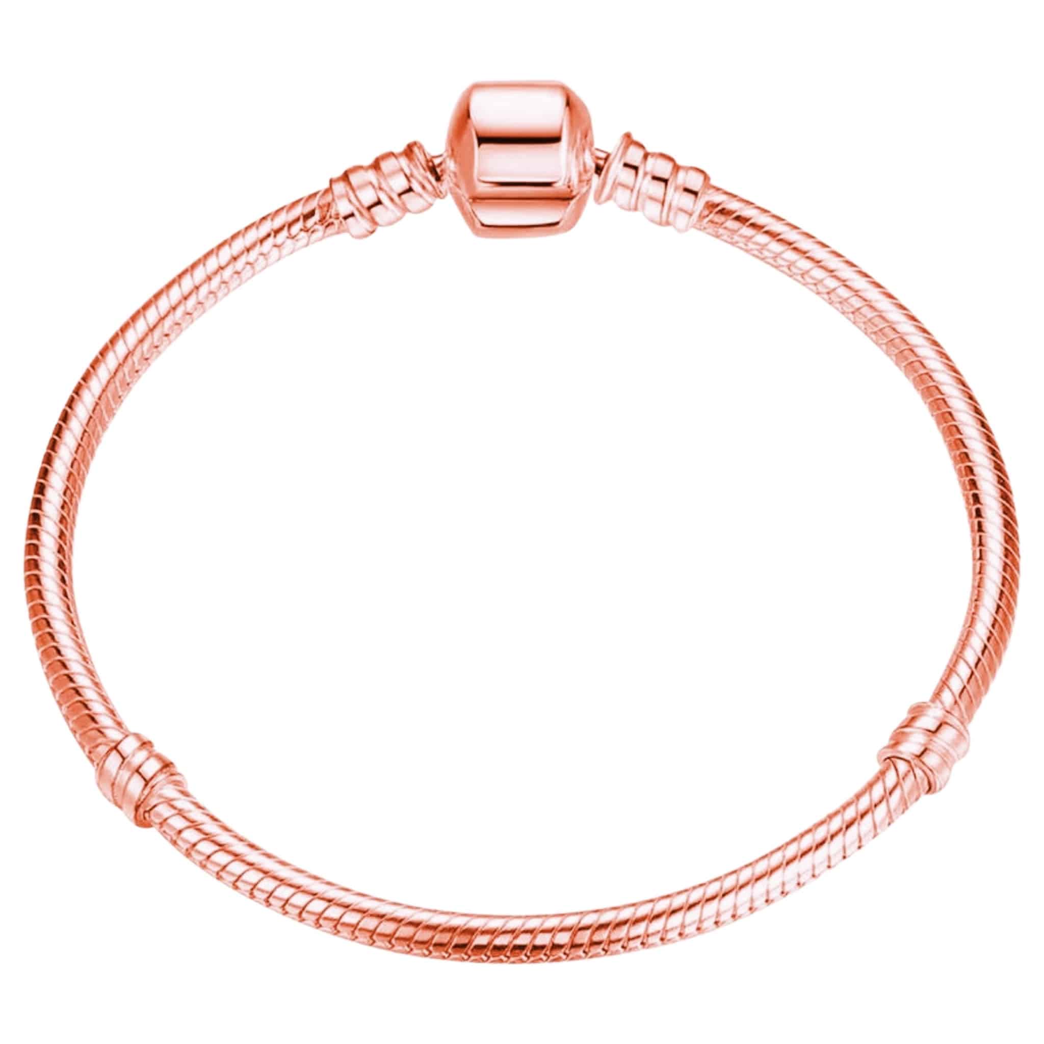 Product Afbeelding Voor en Achteraanzicht van onze prachtige nieuwe rose bedelarmband. Deze prachtige rose armband is gemaakt van 925 sterling zilver met een laagje rose goud. Mooie klassieke kogelsluiting. Voor de rose liefhebber.