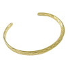 Product Afbeelding bovenaanzicht van onze mooie bangle armband met slangen patroon in 925 sterling zilver met 18 karaat gouden laag