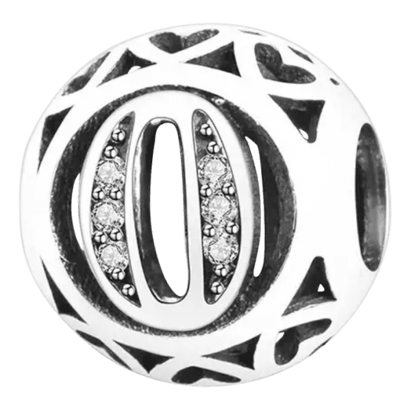 Product Afbeelding Voor en Achteraanzicht van onze Cijfer collectie. Dit nummer 0 is een mooi bead bedel. Het nummer bedeltje is in de vorm van een bol. Het cijfertje is ingelegd met zirkonia en rondom afgewerkt met open hartjes. Gemaakt van 925 sterling zilver en wordt geleverd met echtheidscertificaat.