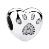 Voorkant hart met grote hondenvoetje met veel ingelegde zirkonia. Onderkant van het dierenpootje is een omgekeerd hart. Leuk detail is dat de zirkonia dierenvoetje aan beide kanten staat. Gemaakt van 925 Sterling zilver.