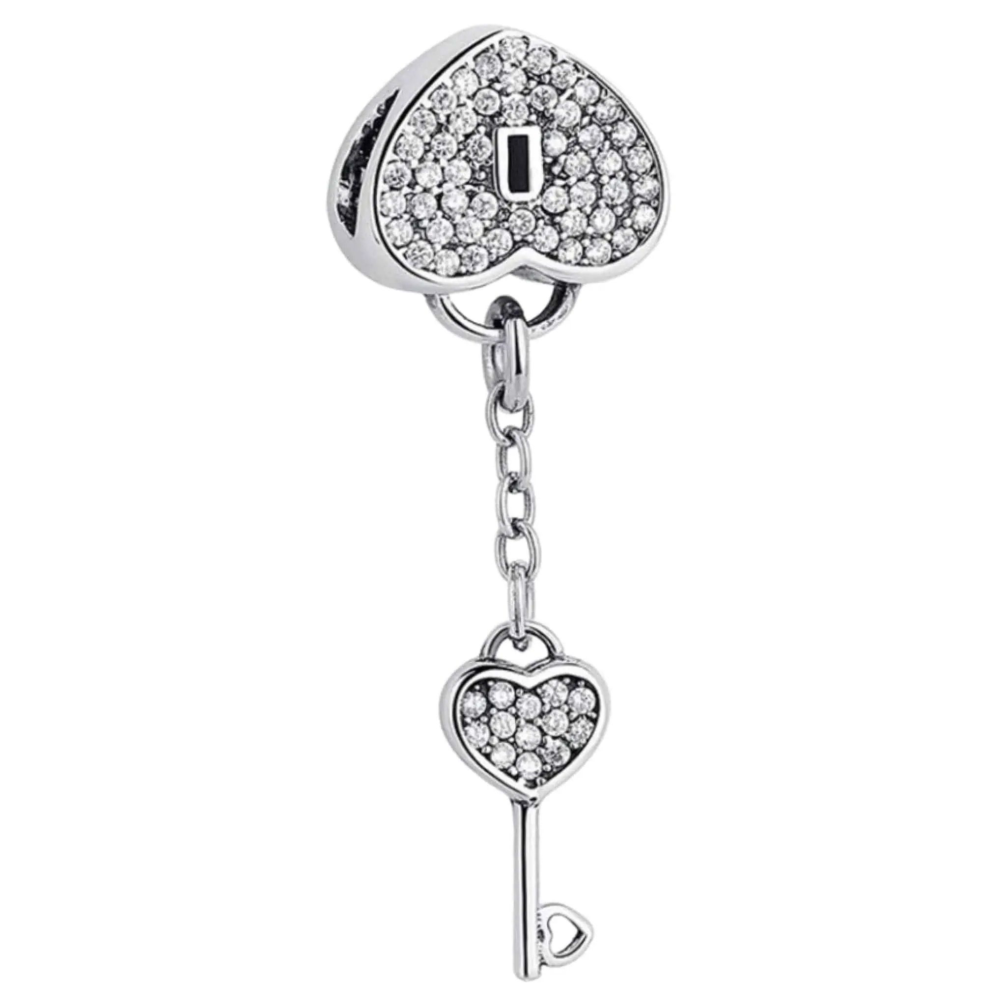 Product Afbeelding Voor en Achteraanzicht van onze prachtige bead uit de hart en liefde collectie. Deze Hart slot met sleutel is gemaakt van 925 sterling zilver en helemaal ingelegd met zirkonia. De sleutel hangt aan een ketting vast aan het hartje.