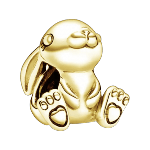 Product afbeelding vooraanzicht van onze lieve gouden konijntje. Dit konijntje hebben we ook in 925 sterling zilver. Maar nu ook met een laagje 18 karaat goud. Deze populaire bedel staat geweldig aan je gouden bedelarmband.