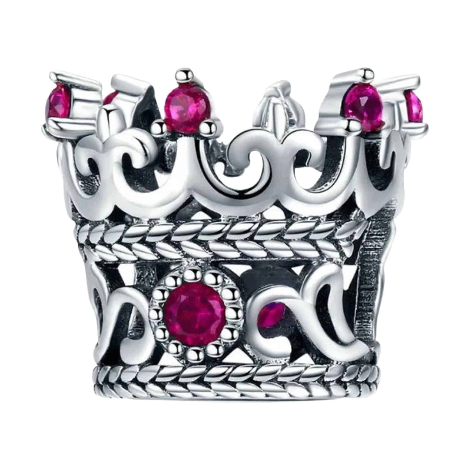 Product Afbeelding Voor en Achteraanzicht van onze prachtige kroon uit de symbolen collectie. Deze kroon bead is opgewerkt en ingelegd met donker roze zirkonia steentjes. De bedel is gemaakt van 925 sterling zilver.