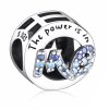 Product Afbeelding Vooraanzicht van onze krachtige nieuwe bedel uit de collectie geloof. Deze bead is gemaakt van 925 sterling zilver en ingelegd met blauwe zirkonia in de letters me. aan de bovenkant is het gegraveerd met zwarte emaill met the power is in me.