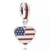 Product Afbeelding Vooraanzicht van onze bedel Amerika hart. Deze USA charm is gemaakt van 925 sterling zilver en blauwe, witte en rode emaille.