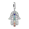 Product Afbeelding Vooraanzicht van onze nieuwe bedel in de geloof en geluk collectie. Deze prachtig Hand van Fatima charm is helemaal opengewerkt en heeft gekleurde zirkonia's over de lengte van de bedel. Deze hamsa hand bedel is gemaakt van 925 sterling zilver en afgewerkt met zirkonia's in de charm zelf.