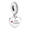 Product Afbeelding Vooraanzicht van onze prachtige nieuwe reis bedel. Dit prachtige hart is gemaakt van 925 sterling zilver en gegraveerd met Gran Canaria in zwart. Met een rood hartje van rode emaile. De charm is ingelegd met zirkonia.