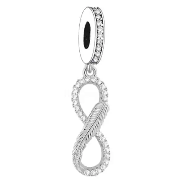 Product Afbeelding Vooraanzicht van onze nieuwe infinity bedel. Deze charm infinity is gemaakt met een prachtige veer en verder afgemaakt met zirkonia. De zirkonia's lopen ook door in de charm van de infinity veer. 925 sterling zilver.