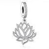 Product Afbeelding Vooraanzicht van onze nieuw aanwinst in de geloof en geluk categorie. Deze mooie opengewerkte lotus bloem is gemaakt van 925 sterling zilver. Daarnaast is hij op de lijntjes ingelegd met zirkonia. Ook de charm waar de lotusbloem aan hangt is ingelgd met transparante zirkonia. Een eyecather aan je armband maar ook aan je ketting.