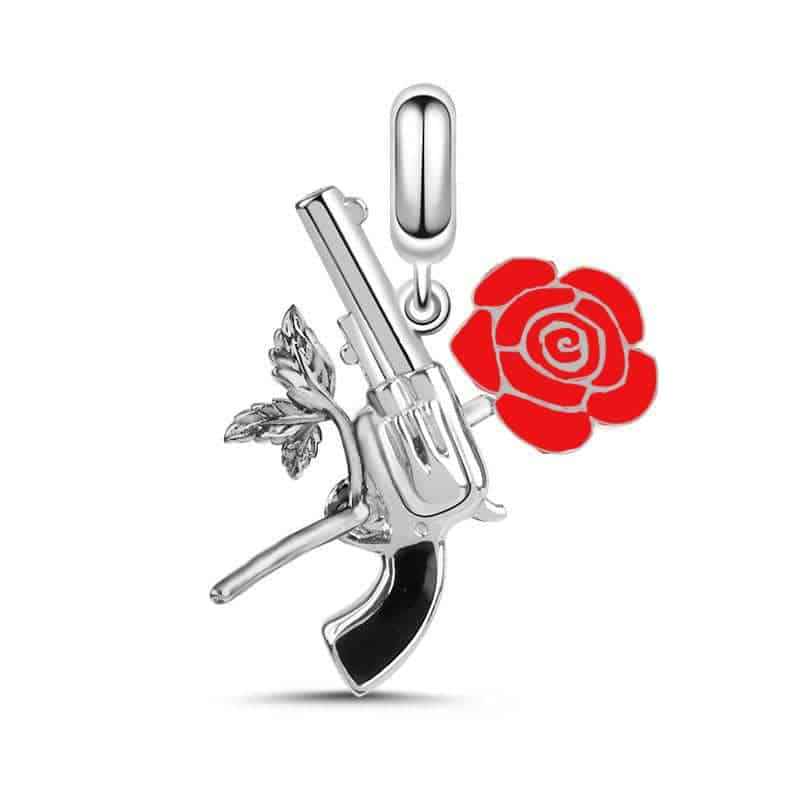 Product Afbeelding Vooraanzicht van onze nieuwe bedel in de categorie beroepen, hobby en sporten. Deze Gun and Rose is gemaakt van 925 sterling zilver. De roos is gemaakt van hoogwaardig emaille. Het pistool heeft een zwart accent bij het handvat. Voor echte mannen en vrouwen.