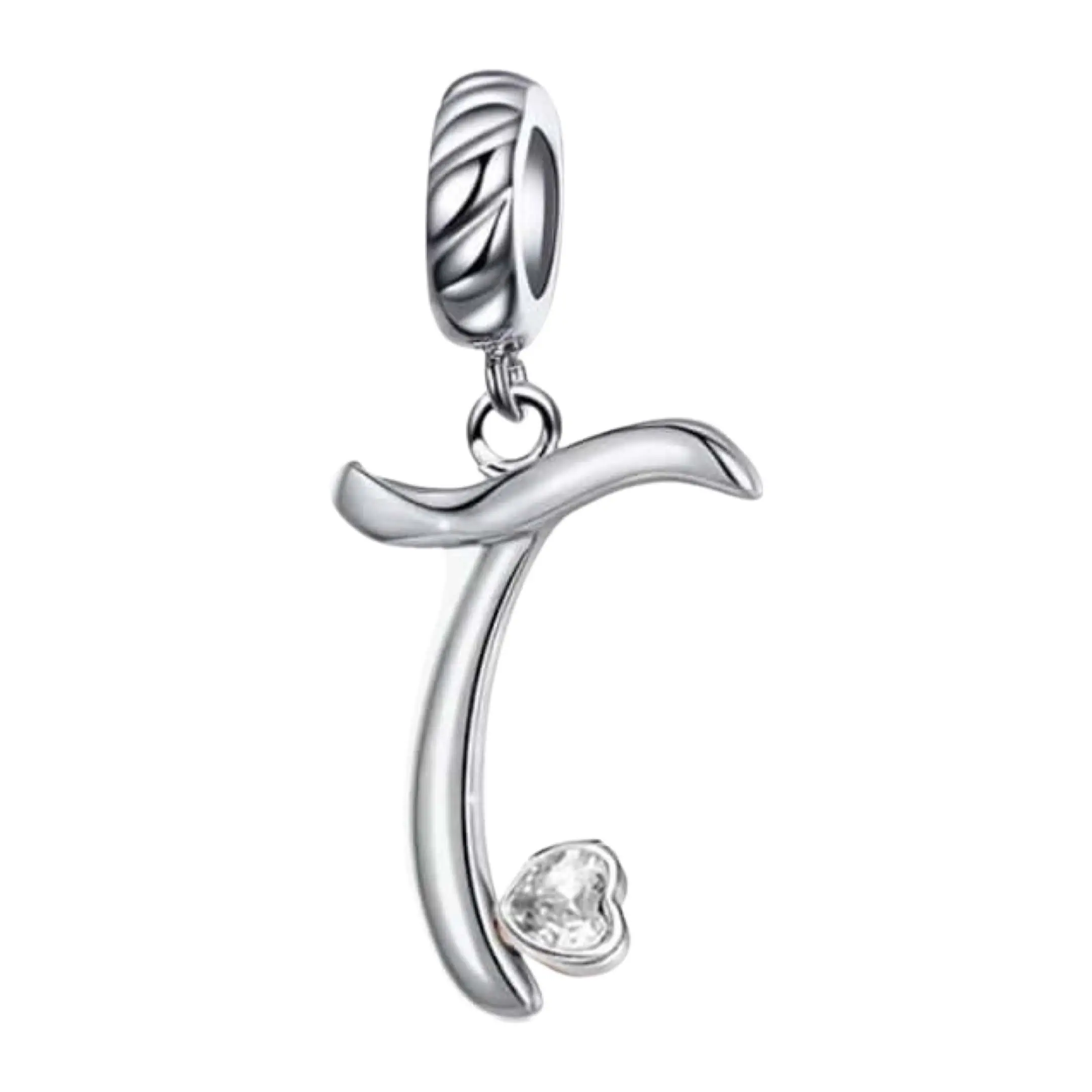 Product Afbeelding Vooraanzicht van onze nieuwe sierletter T met zirkonia hartje. Deze sier letter t is gemaakt van 925 sterling zilver en een zirkonia steen in de vorm van een hart.