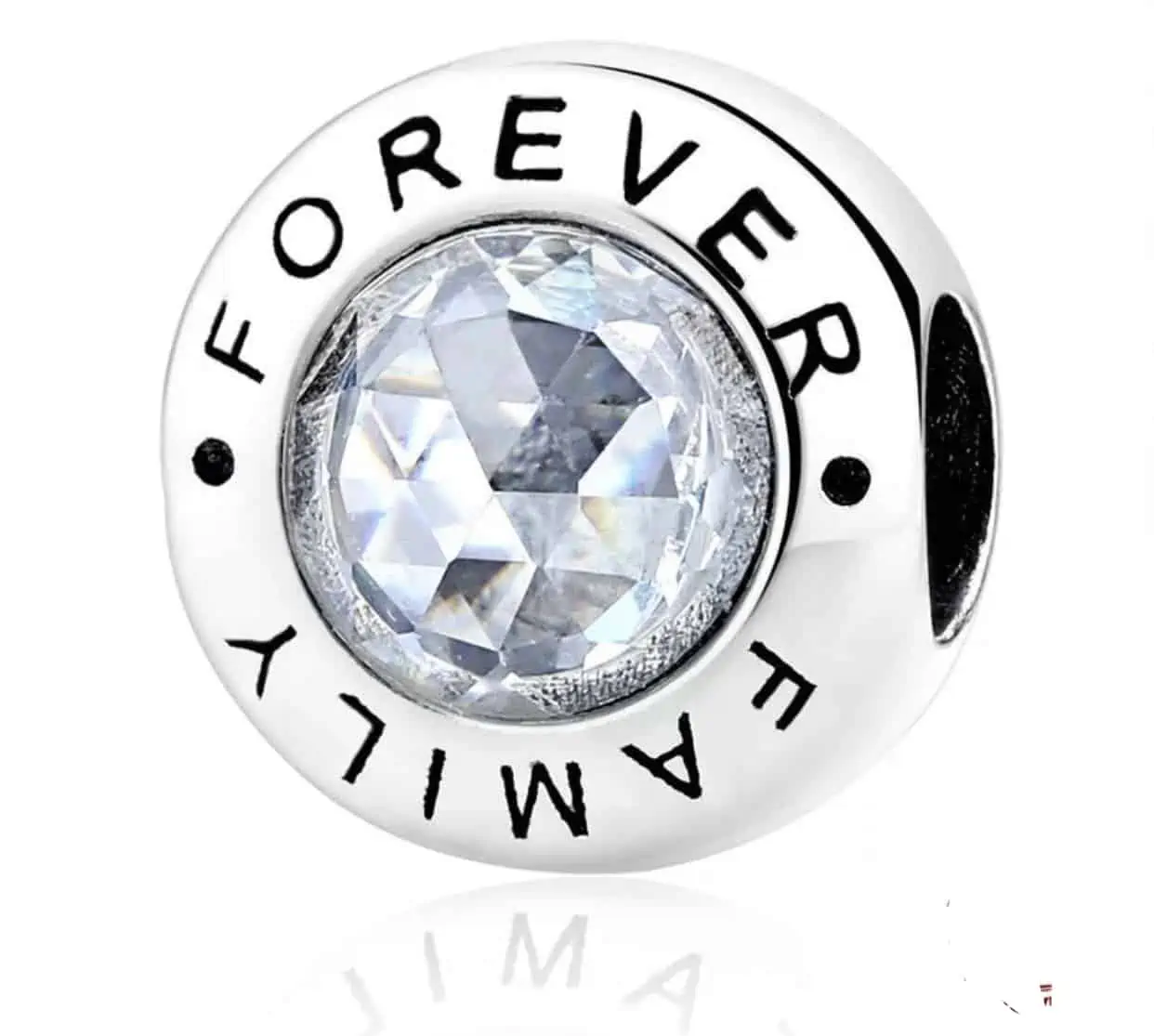 Product Afbeelding Voor en Achteraanzicht van onze forever family bead. Deze ronde bedel met grote zirkonia steen in het midden. Rond de zirkonia steen is gegraveerd Forever Family. Familie voor altijd.