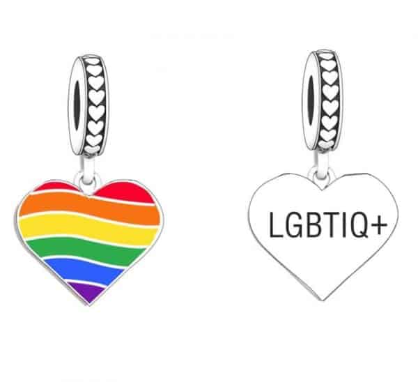 Vooraanzicht van een prachtig regenboog statement LGBTIQ+ beweging. Maak je armband pride in 925 Sterling zilver