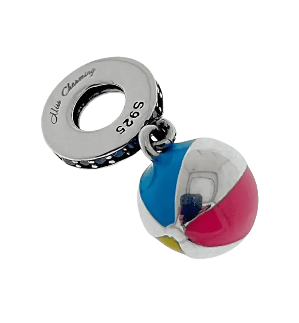 Product Afbeelding Vooraanzicht van onze prachtige strandbal bedel. Deze charm is gemaakt van 925 sterling zilver en rode, blauwe en gele emaille.