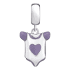 Product afbeelding voorkant van onze nieuwe romper bedel. Afgewerkt met lila emaille met hart en lila mouwen. Gemaakt van 925 Sterling Zilver