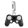 Vooraanzicht van onze nieuwe hobby bedel. Dit spel console bedel is net echt. Een mini spel computer charm voor de echte liefhebber. De charm is ingelegd met zirkonia. De spel console is gemaakt van zwarte emaille en gemaakt van 925 sterling zilver.