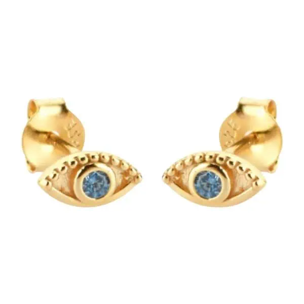 Product Afbeelding Vooraanzicht van onze prachtige gouden earstuds boze oog. Deze oorbellen zijn gemaakt van 925 sterling zilver met een laagje 14 karaat goud. De zirkonia steentjes zijn licht blauw.