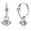 Product Afbeelding Voor en Zijaanzicht van onze lieve oorringen boze oog. Het boze oog heeft een blauwe zirkonia in het oog. De gehele oorbel is gemaakt van 925 sterling zilver.