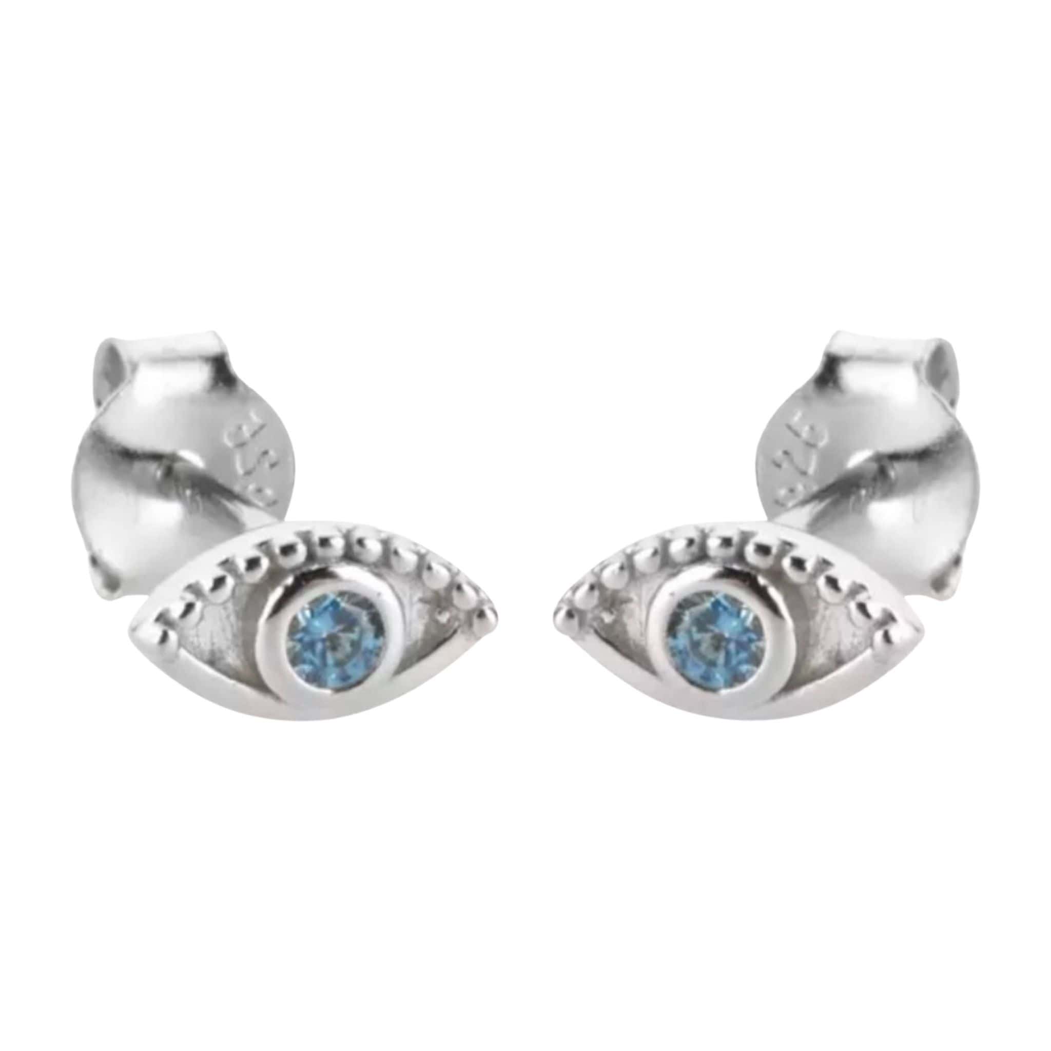 Product Afbeelding Vooraanzicht van onze lieve boze oog earstuds. Deze oorstekers zijn gemaakt van 925 sterling zilver en blauwe zirkonia steen.