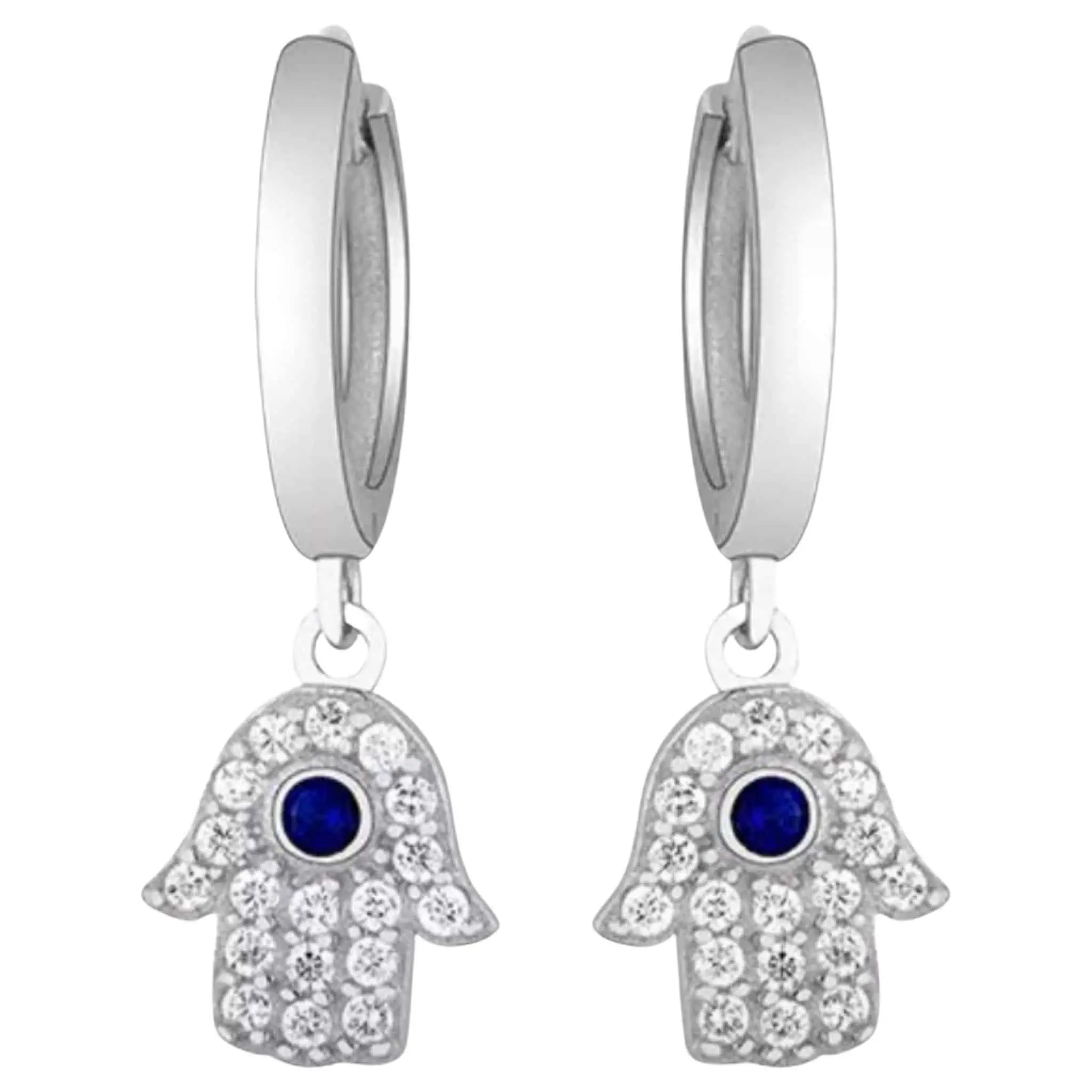 Product Afbeelding Vooraanzicht van onze prachtige hamsa oorbellen. Deze oorringen van de hand van fatima zijn gemaakt van 925 sterling zilver en totaal ingelegd met zirkonia stenen. In het midden van de hamsa hand zit een blauwe zirkonia steen.