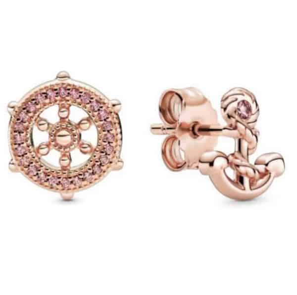 Product Afbeelding Vooraanzicht van deze geweldige rose oorbellen anker en stuurwiel. Deze mooie oorstekers gemaakt van 925 sterling zilver met een laagje rose goud is een aanwinst voor onze studs collectie.