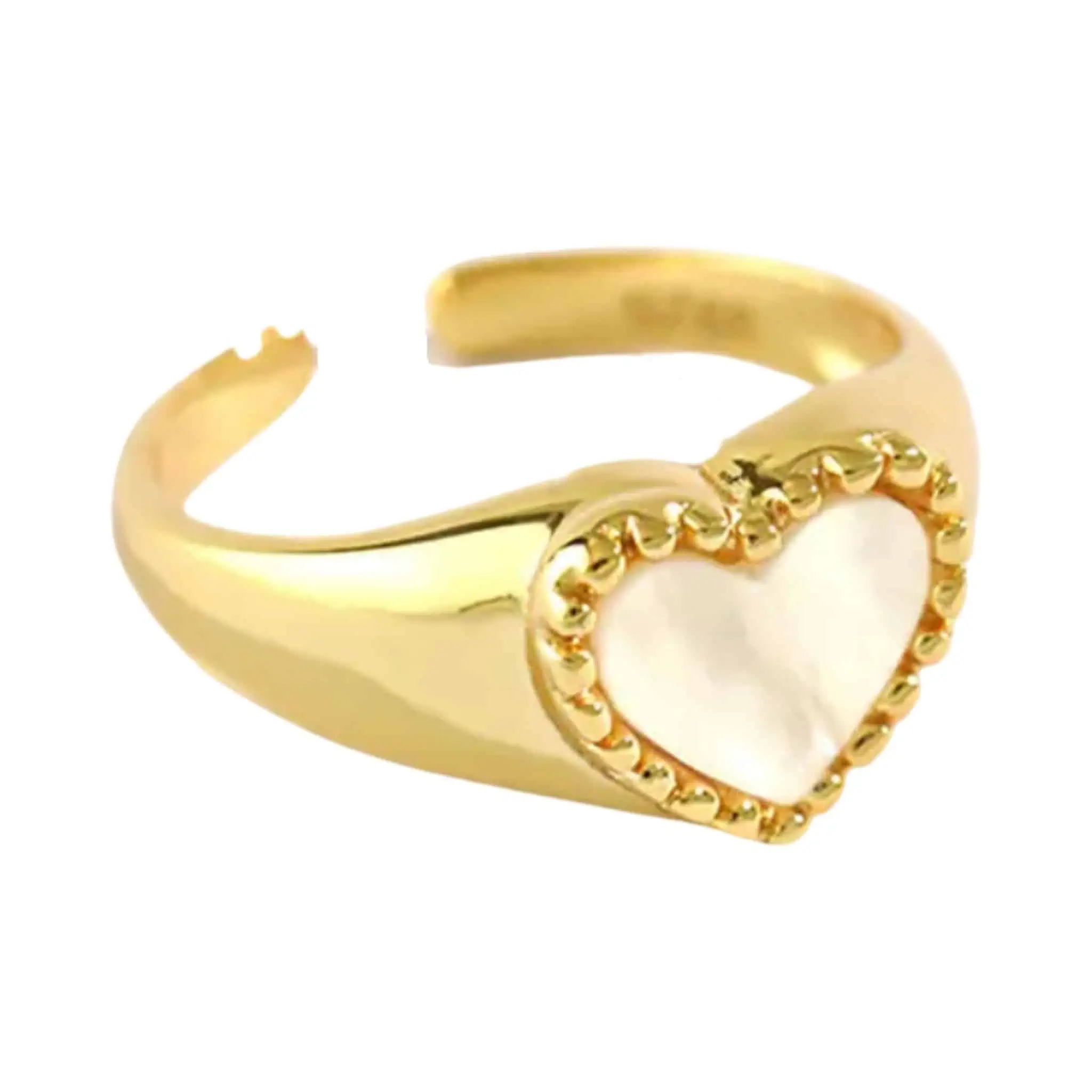 Product Afbeelding Vooraanzicht van onze nieuwe verstelbare ring. Met parelmoer hart in de vorm van een hart met ballen. De ring id gemaakt van 925 sterling zilver met een gouden laagje. De ring is verstelbaar.
