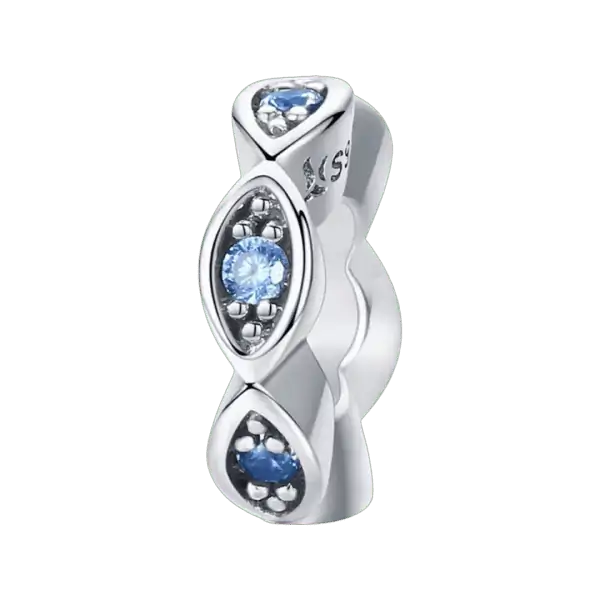 Product Afbeelding Vooraanzicht van onze nieuwe spacer met beschermende ogen. Het beschermende oog is gedetailleerd met blauwe zirkonia. Gemaakt van 925 Sterling Zilver