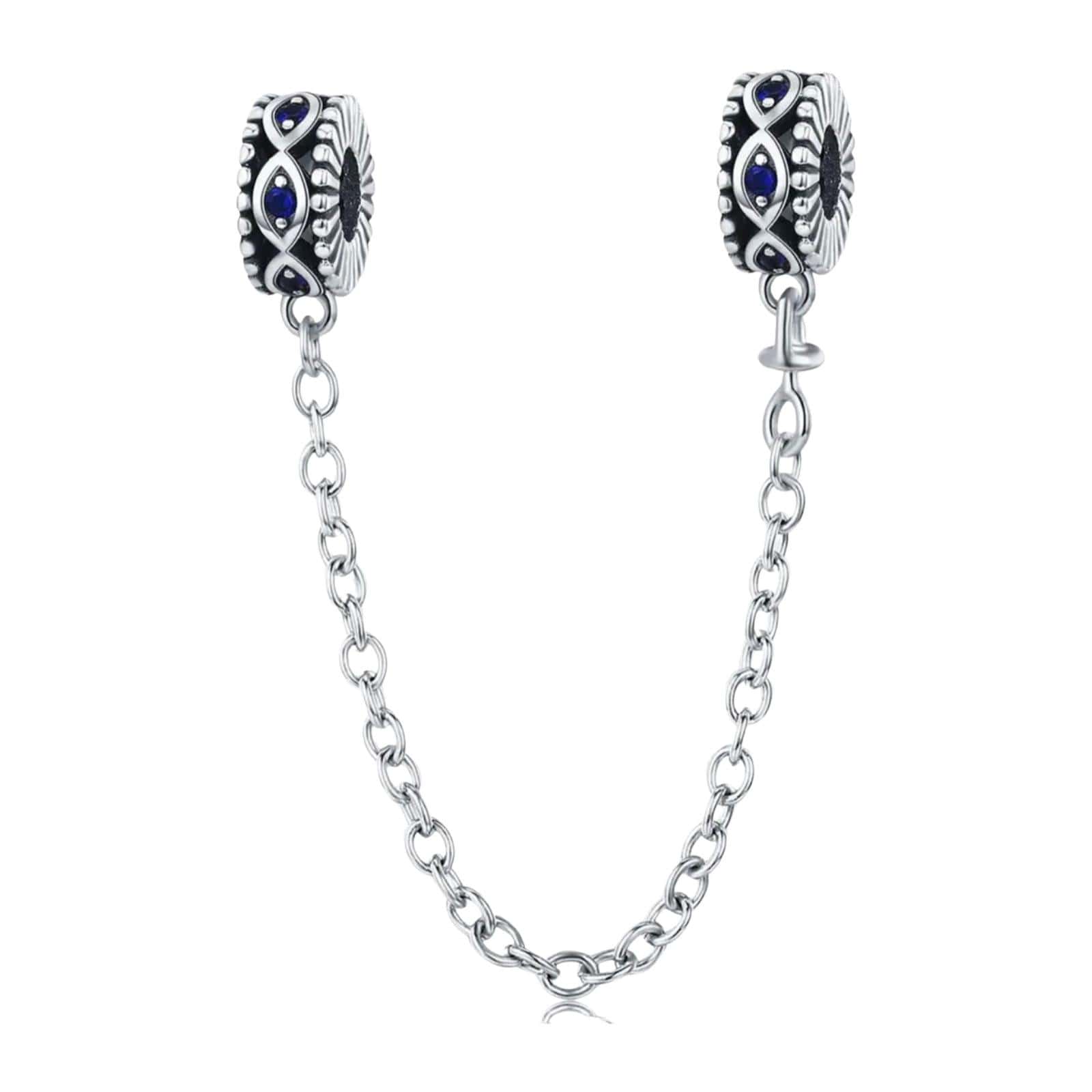 Product Afbeelding Voor en Achteraanzijde van onze veiligheidsketting boze oog. Deze ketting is gemaakt van 925 sterling zilver en blauwe zirkonia stenen. Om je armband te beschermen.